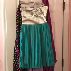 strapless dress